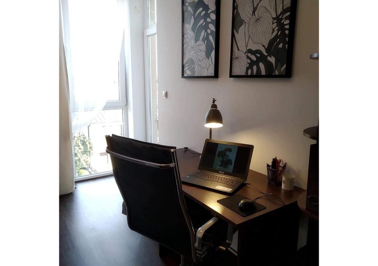 Sunny Penthouse With Roof Gardens Overlooking The Warsaw Palace Of Culture Pruszków Extérieur photo