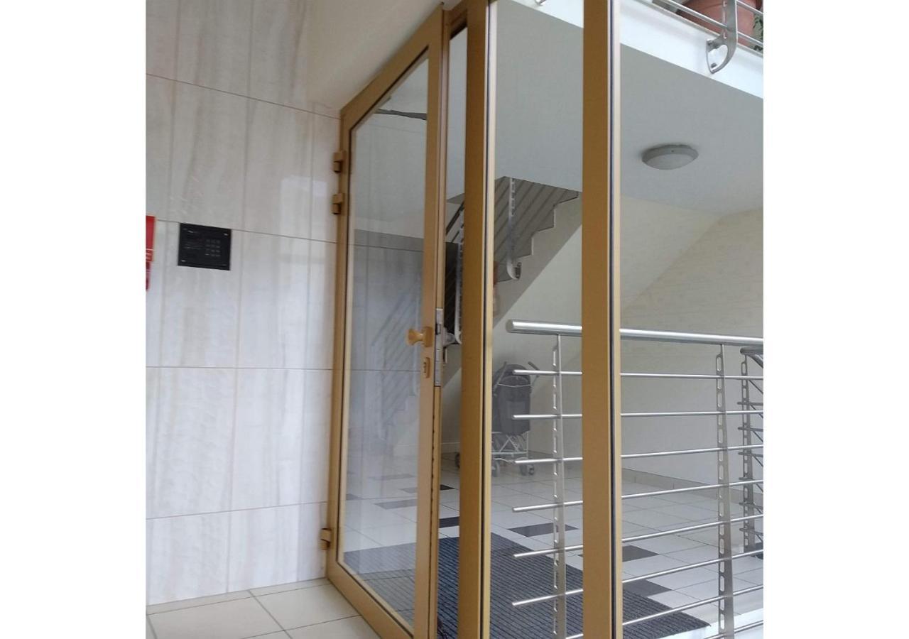 Sunny Penthouse With Roof Gardens Overlooking The Warsaw Palace Of Culture Pruszków Extérieur photo